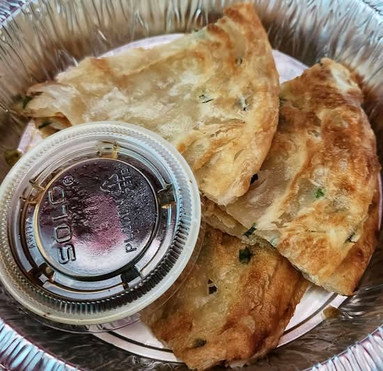 Pan-fried Scallion Pancakes蔥油餅